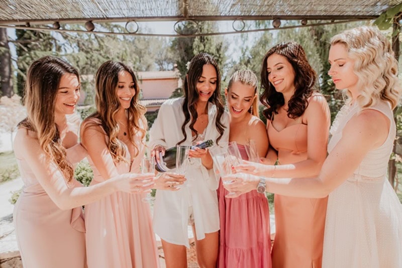 guests destination weddings