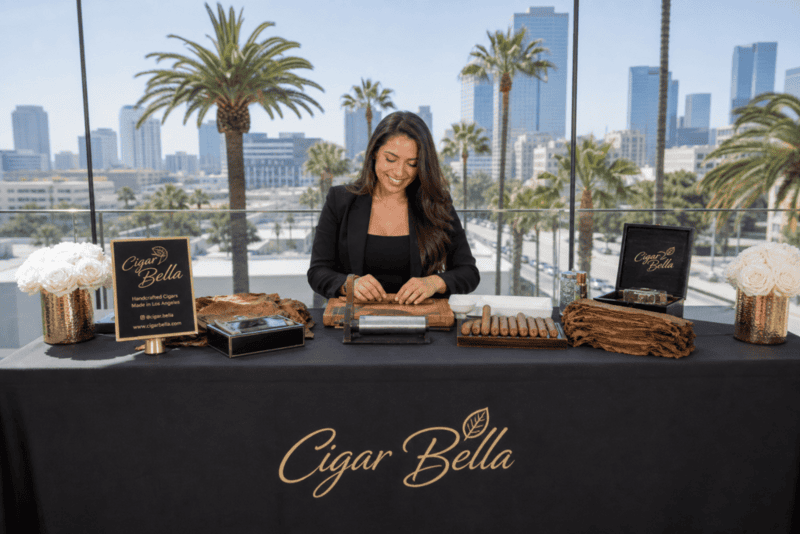 cigar rollers rolling cigars in Los Angeles, california