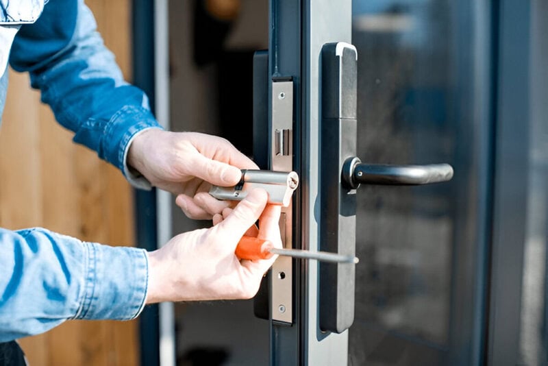Overview of 3 Point Multipoint Locks 1