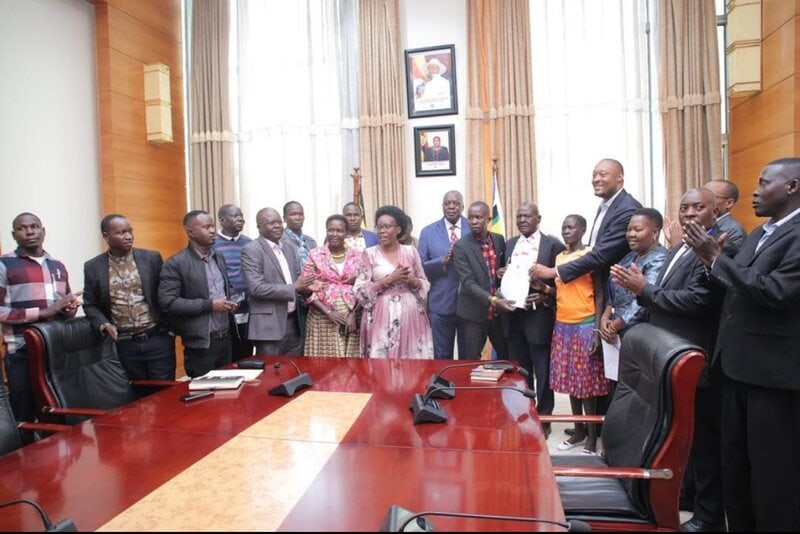 Karamoja’s Naita-A-Tepth Communal Land Association Signs Lease Agreement With Government To Set Up The First Cement Clinker Factory In Uganda clink2
