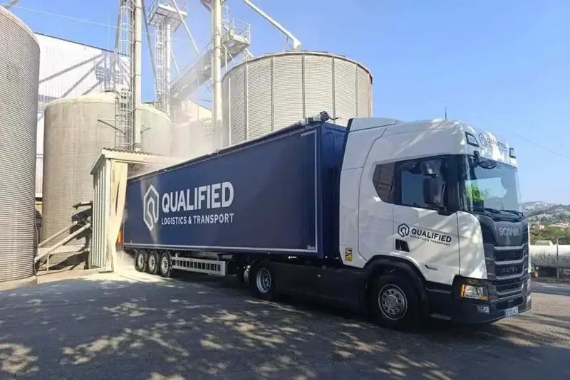 Descarga-camión-de-piso-móvil