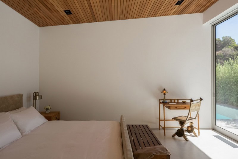 JS-Rising-Glen-109-Edit JS-Rising-Glen-109-Edit Inside Jason Statham’s Amazing Mid-Century Modern Home jason statham Get Inside Jason Statham’s Amazing Mid-Century Modern Home JS Rising Glen 109 Edit