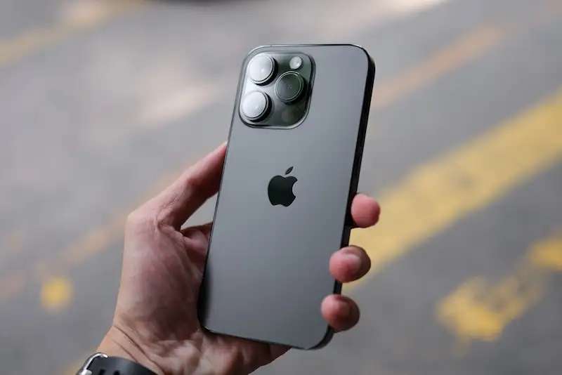 What-is-the-Rapid-Security-Response-Update-on-Apple-Devices