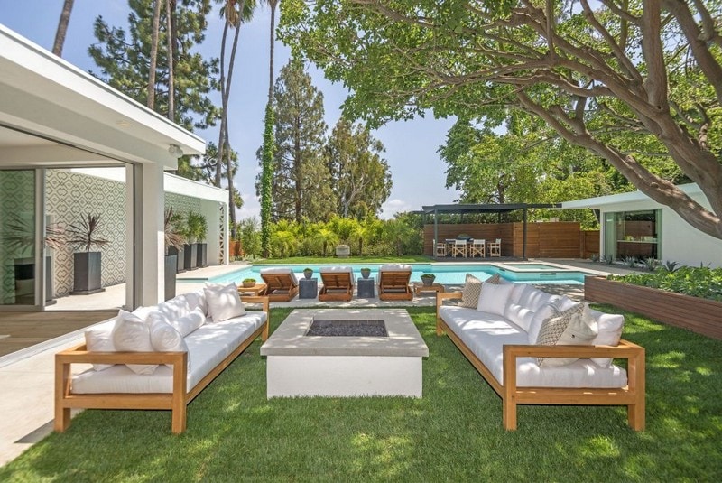 Cindy-Crawfords-Famous-Beverly-Hills-Mid-Century-Home-Is-For-Sale-2 Cindy-Crawfords-Famous-Beverly-Hills-Mid-Century-Home-Is-For-Sale-2 Cindy Crawford's Famous Beverly Hills Mid-Century Home Is For Sale! cindy crawford Cindy Crawford’s Famous Beverly Hills Mid-Century Home Is For Sale! Cindy Crawfords Famous Beverly Hills Mid Century Home Is For Sale 2