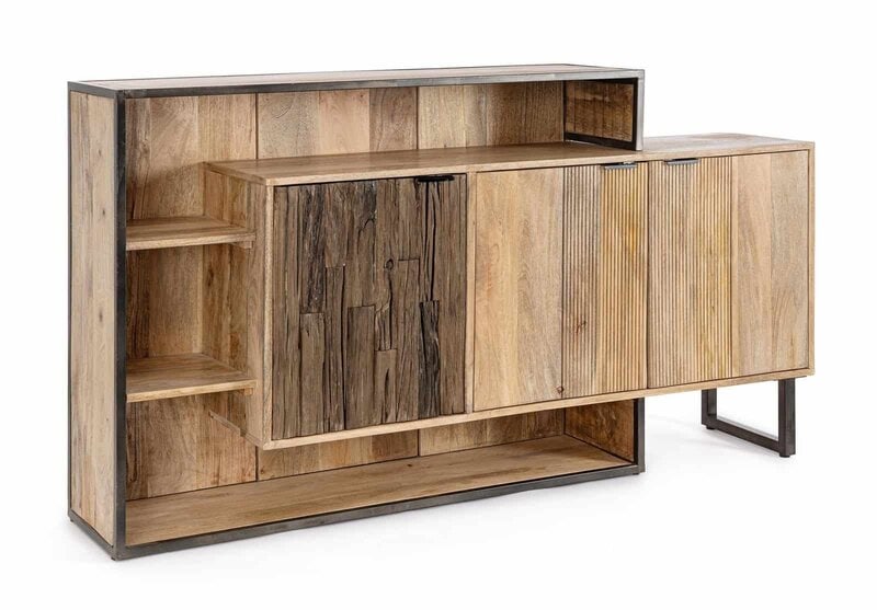 Mobile in legno artigianale, esterno robusto, interno versatile, ideale come complemento d'arredo elegante.