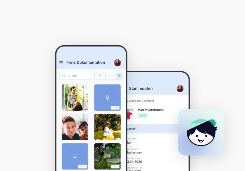 Zwei Bildschirme einer Smartphone-App namens 'Kitalino'. Der linke Bildschirm zeigt eine Fotogalerie von Kindern sowie Sprachaufnahmen und Videooptionen zur freien Dokumentation. Der rechte Bildschirm zeigt die Stammdaten eines Kindes, 'Max Mustermann', mit Informationen wie Name, Geburtsdatum und Aktivstatus. Ein benutzerfreundliches Interface unterstützt die Eingabe von Informationen und bietet Such- und Filteroptionen.