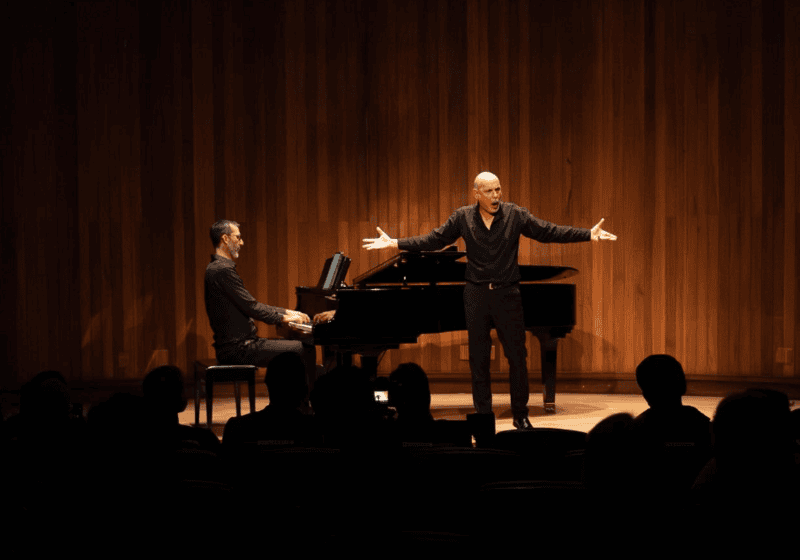Barítono espanhol passa por Joinville com recital na Harmonia-Lyra