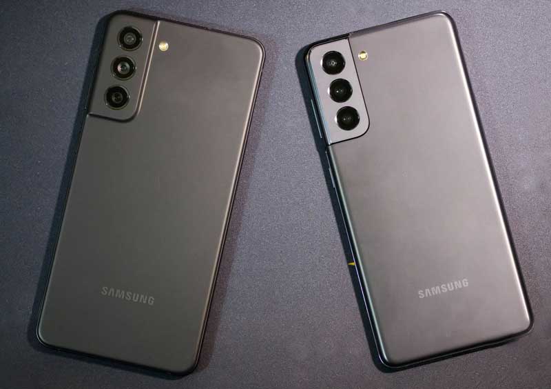 Samsung Galaxy S21 FE имеет немного большие размеры чем Galaxy S21. Samsung Galaxy S21 FE имеет немного большие размеры чем Galaxy S21.
