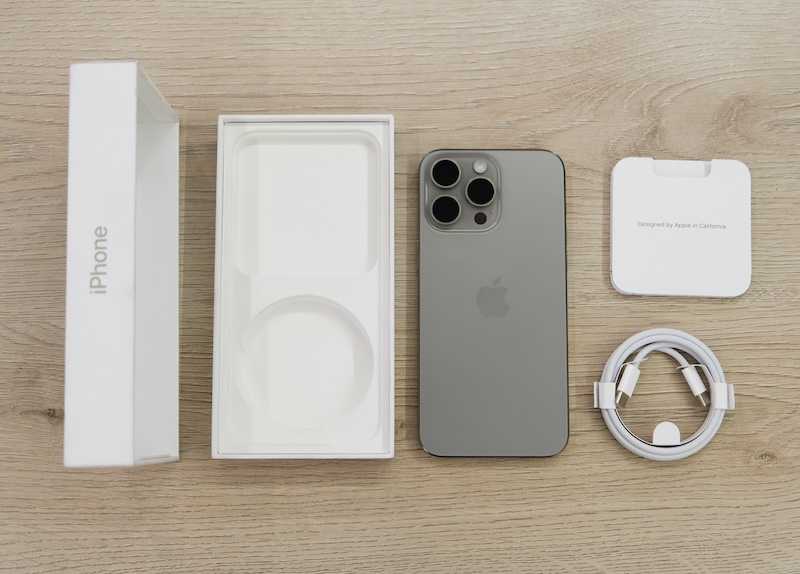 Ho-to-Take-Care-and-Properly-Clean-Stains-from-your-Titanium-iPhone-15-Pro-Device-to-Avoid-Discoloration-Problems