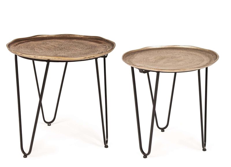 Tavolini decorativi in legno e metallo, perfetti per arredare con stile e funzionalità il soggiorno o la sala.