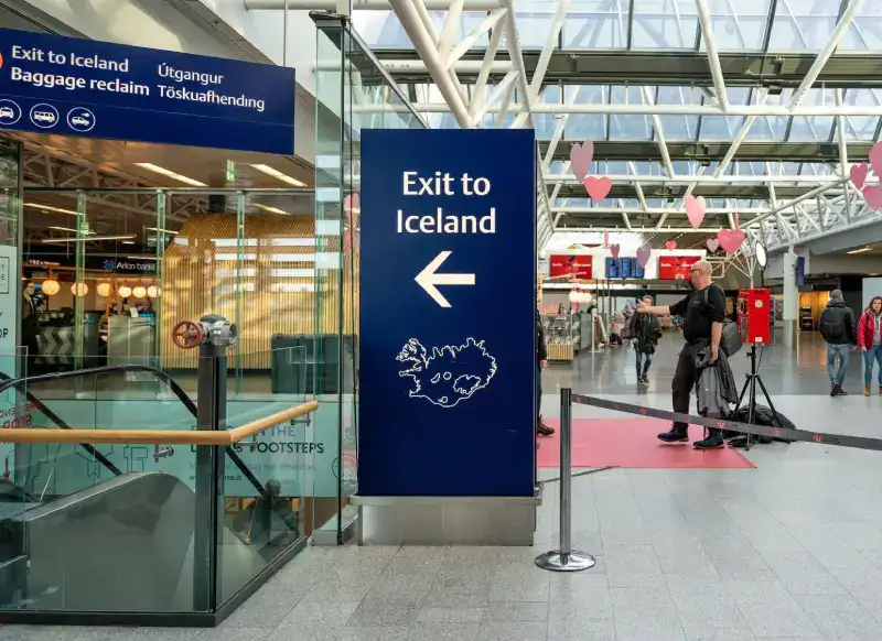Private airport transfer for travellers exploring Iceland