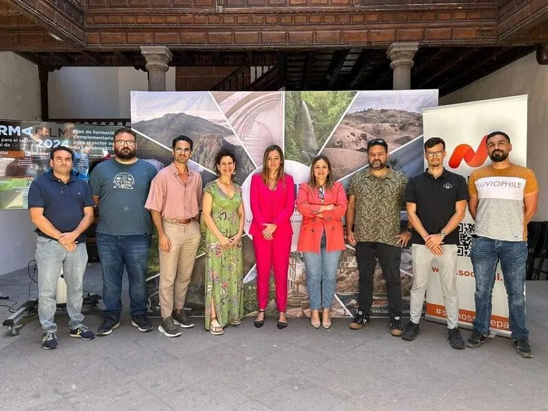 Beedrone en una formación del clúster audiovisual de Canarias