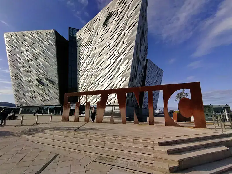 10 lugares imprescindibles que ver en Irlanda del Norte_Belfast_ClickTrip