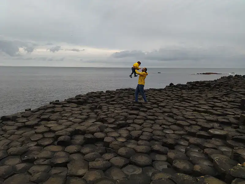 10 lugares imprescindibles que ver en Irlanda del Norte_ClickTrip_Calzada del Gigante