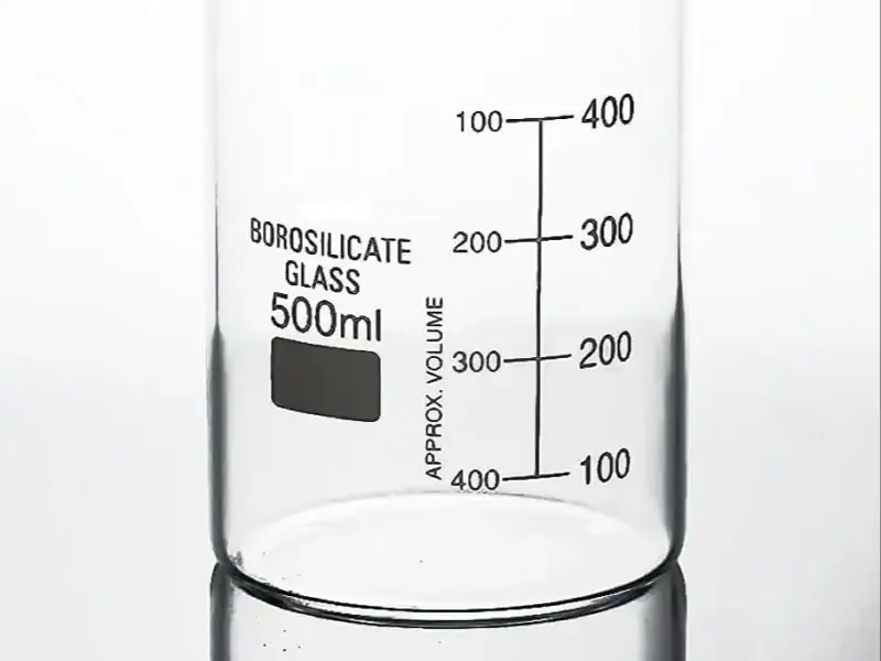 BEAKER-LOW-FORM-WITH-SPOUT-BOROSILICATE-GLASS-2