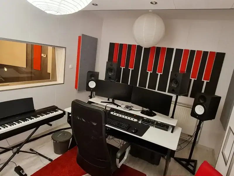 Hanghatas munkak LAMA Kiki studio 01