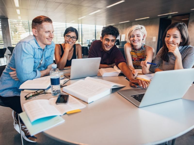 étudiants du BTS GPME à Aix en Provence