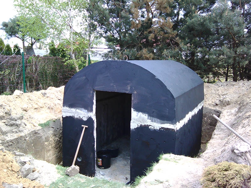 Piwniczka ogrodowa Łódź – montaż betonowej piwniczki do przechowywania żywności