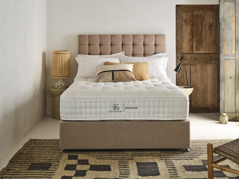Sleepeezee Wool Luxe 2800 Divan Set