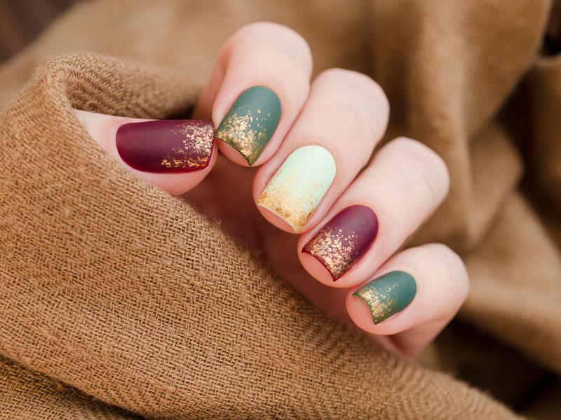 Subtle Christmas themed nails