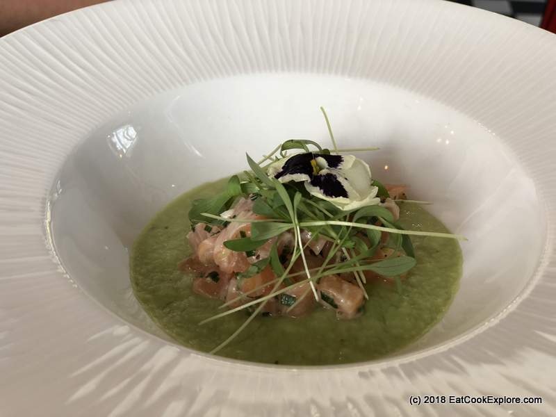 Green gaspacho with salmon tartare Green gaspacho with salmon tartare