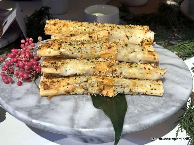 Christmas Lunch with Supermarket Christmas Food and Drink 4 XMas Tesco Thai Vegetarian canapes