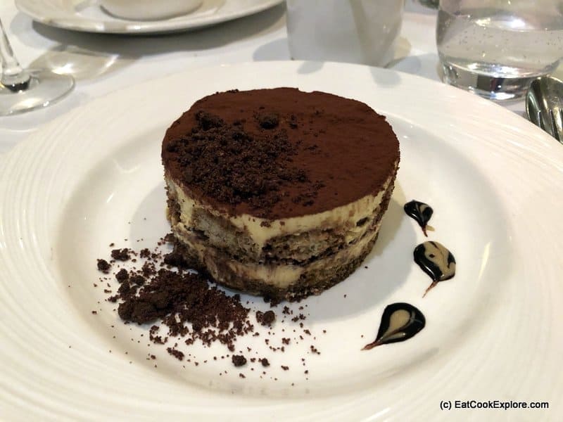Classic tiramisu