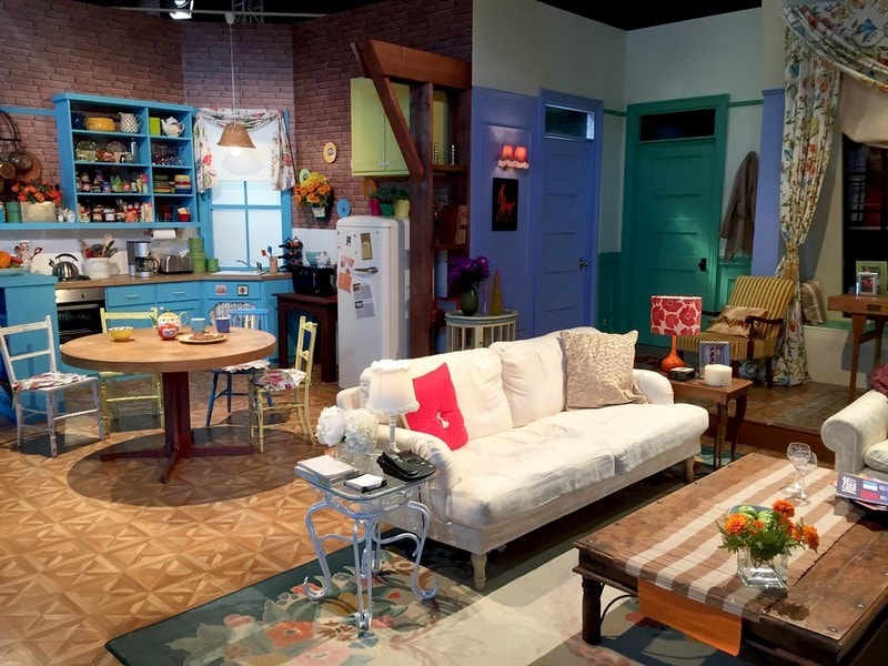 Friends' Reunion - Get The Look From Monica Geller's Vintage Apartment friends Friends’ Reunion – Get The Look From Monica Geller’s Vintage Apartment Friends Reunion Get The Look From Monica Gellers Vintage Apartment