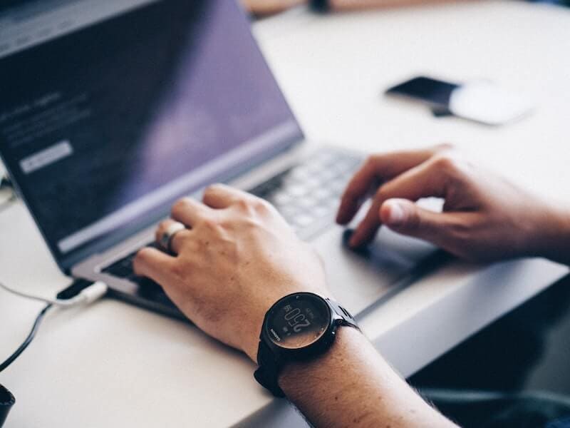 How-to-Perform-a-Hard-Reset-Restore-your-Garmin-Watch-to-Default-Factory-Settings
