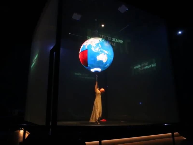 P4.8-LED-Sphere-Display-From-YUCHIP-in-Expo2017Astana 4