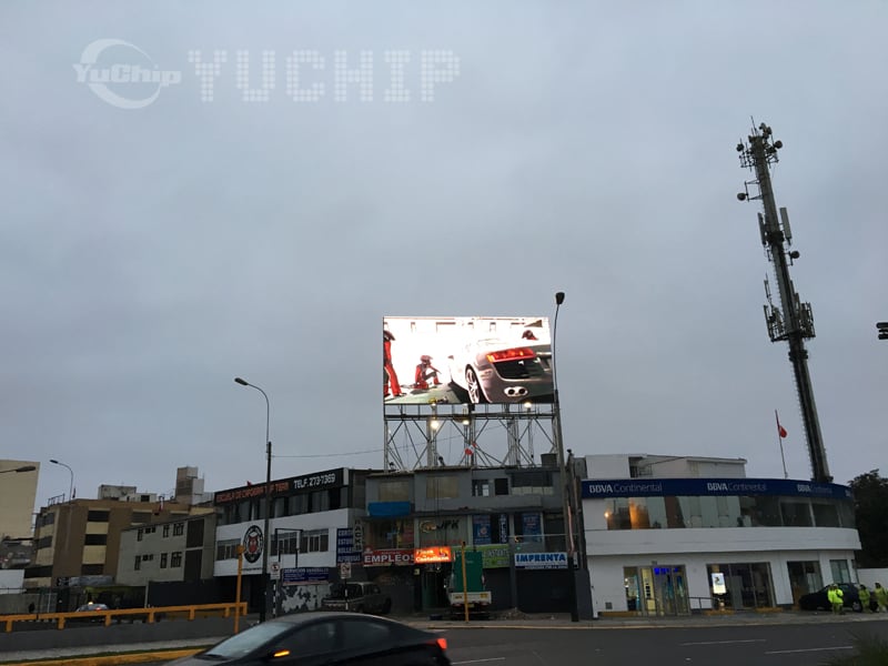 YUCHIP P20 Outdoor Advertising Screens In Peru