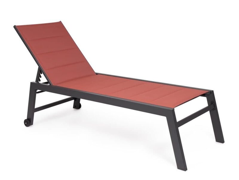 Sdraio da giardino con telaio nero e schienale reclinabile, perfetta per il massimo relax all'aperto.