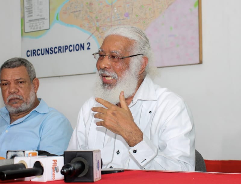 Hubieres llama al gobierno a no desamparar choferes