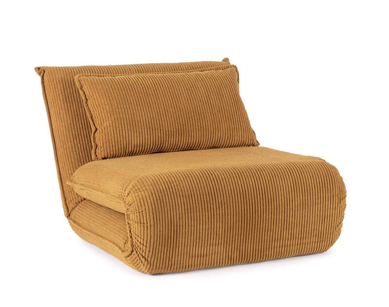 Alt text: Divano in velluto arancione con poggiatesta imbottito, stile moderno e confortevole.