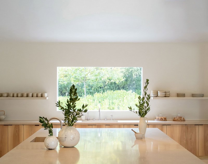 11-1 11-1 Get Inside Kim Kardashian & Kanye West's Minimalist Design Home Decor kim kardashian Get Inside Kim Kardashian & Kanye West’s Minimalist Design Home Decor 11 1