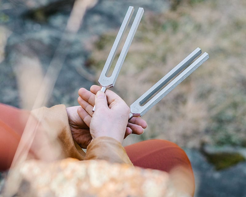 yoga lichtspuren grit grubenick stimmgabel behandlung halle 02