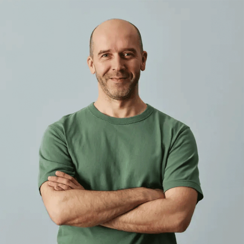 Porträt von Jonas Schmidt, Unternehmer & Coach – Gründer von Müller Consulting, Berlin.