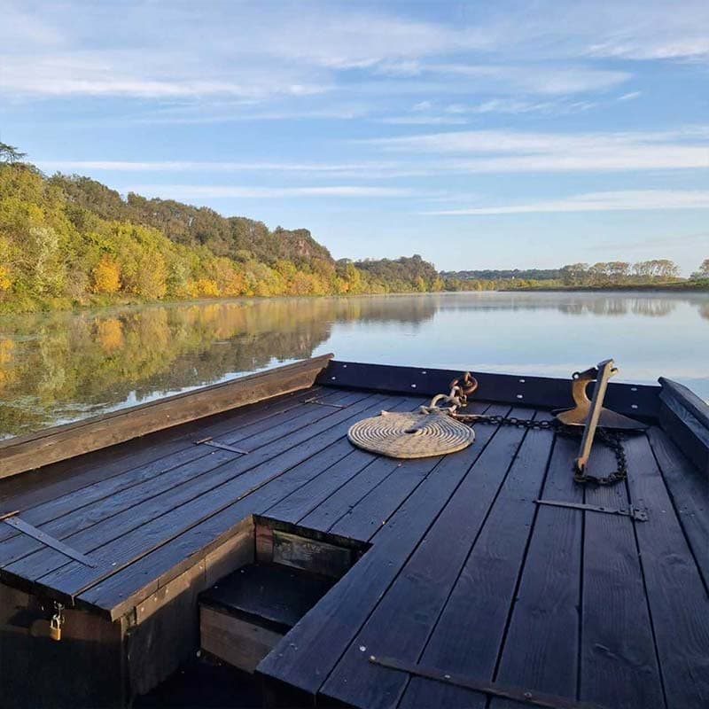 Vue sur la Loire lors d'une promenade en toue cabanée avec Instants de Loire