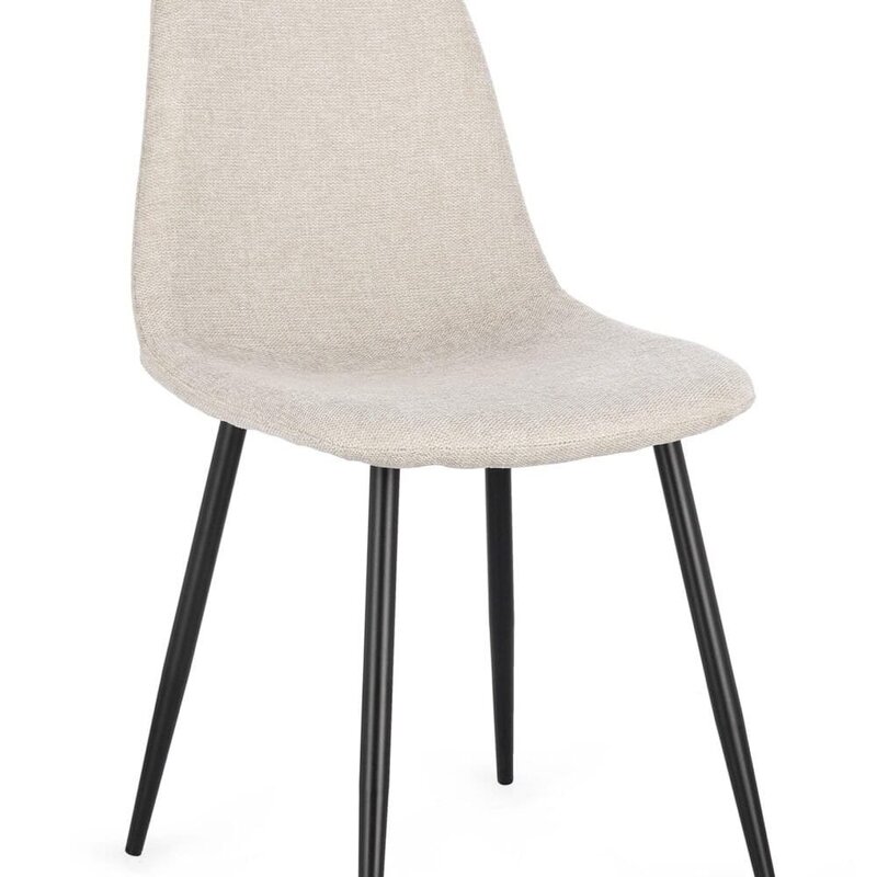 Sedia moderna con rivestimento beige e gambe nere in stile minimalista.