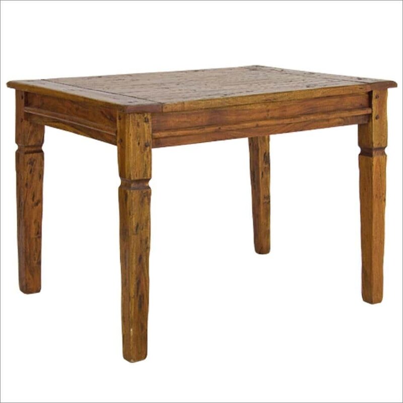 Tavolo in legno massiccio per interno ed esterno, stile rustico, resistente e di alta qualità.