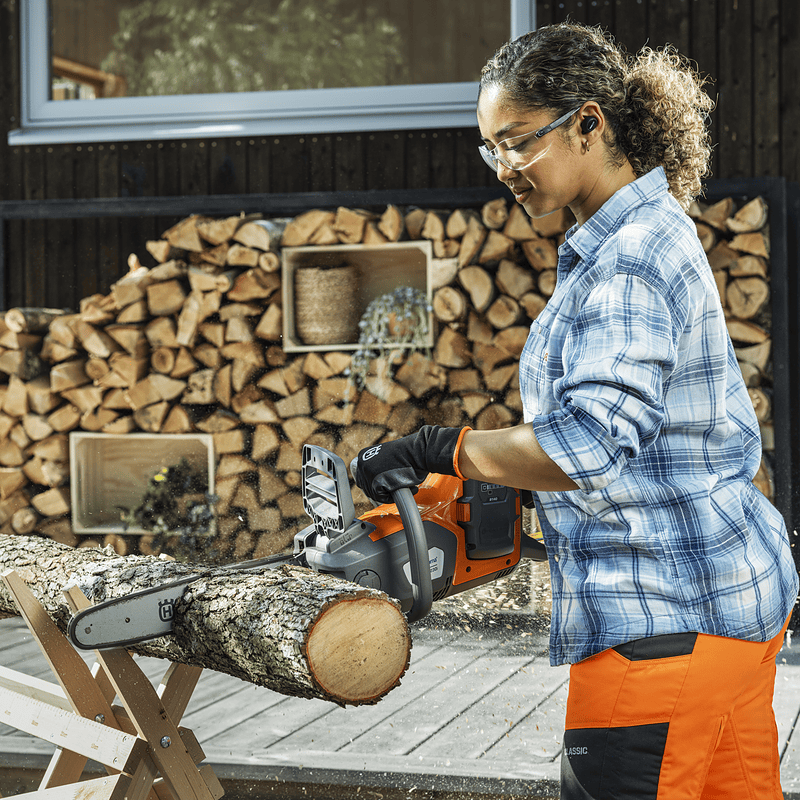 Husqvarna 230i - Image 2