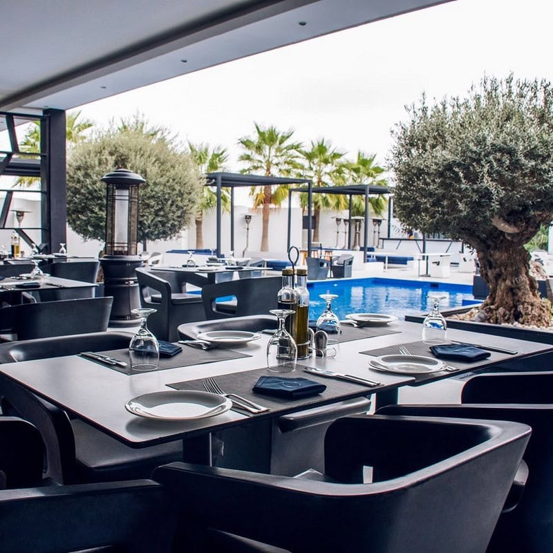 Fall In Love With The Mid-Century Modern Design Interiors Of This Restaurant In Bahrain! mid-century modern design Fall In Love With The Mid-Century Modern Design Interiors Of This Restaurant In Bahrain! Fall In Love With The Mid Century Modern Design Interiors Of This Restaurant In Bahrain