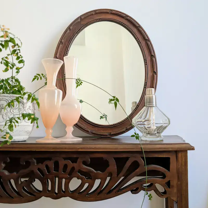 Miroir ancien en bois sculpté et cadre vintage pour décoration murale