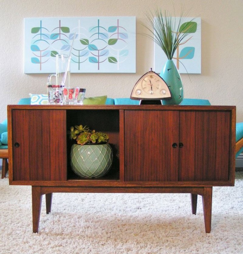 Mid-Century Sideboards A Must-Have for Every Interior Design Lover_1 mid-century sideboards Mid-Century Sideboards: A Must-Have for Every Interior Design Lover Mid Century Sideboards A Must Have for Every Interior Design Lover 1