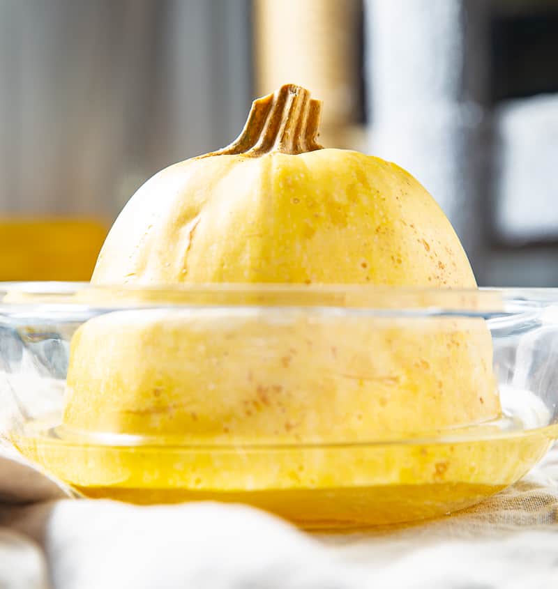 how to cook spaghetti squash in the microwave