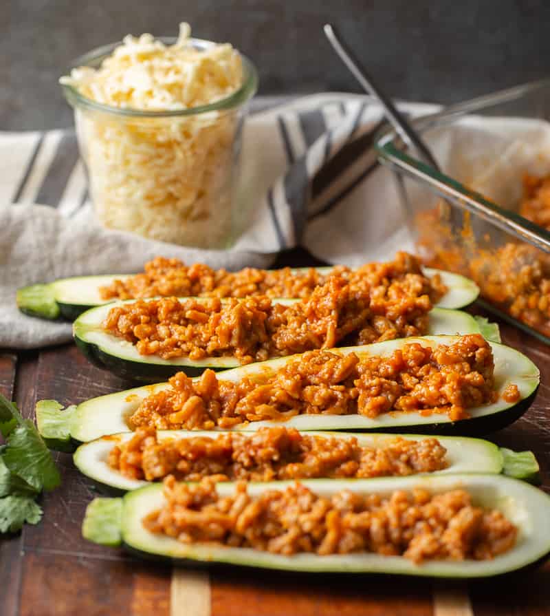 Zucchini stuffed with ground chicken