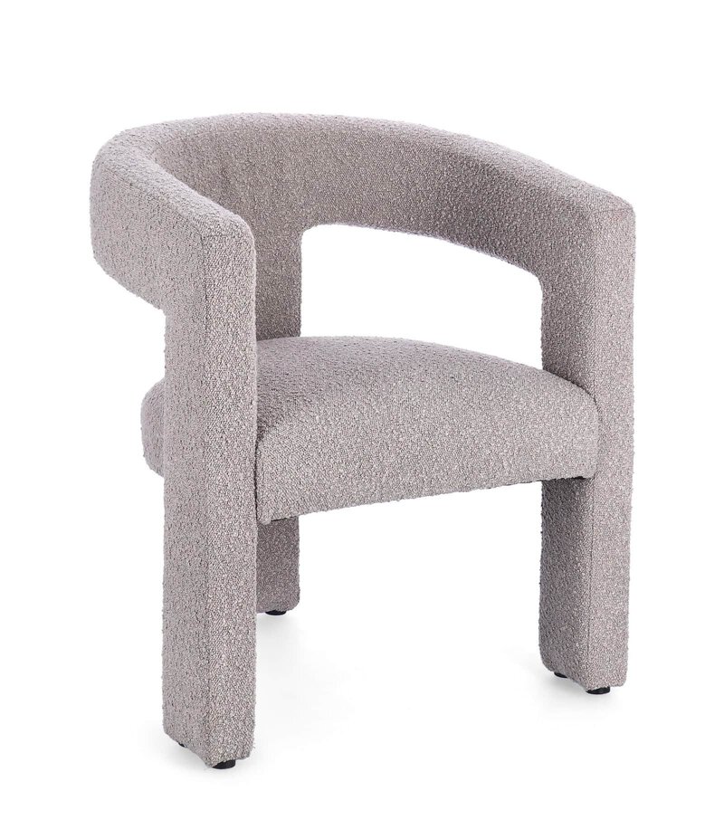 Sedia in tessuto morbido, ideale per un arredamento elegante e confortevole. Perfetta per soggiorno o ufficio.