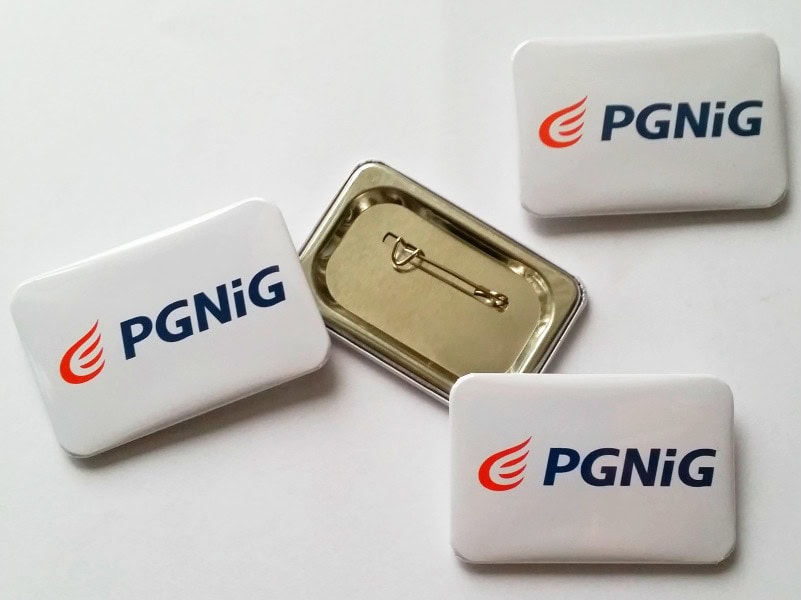 Przypinki z logo prostokątne