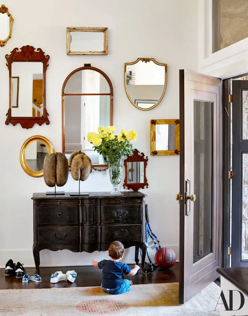 entryway decor ideas 42 Entryway Decor Ideas For A Fantastic First Impression 23 805x1024