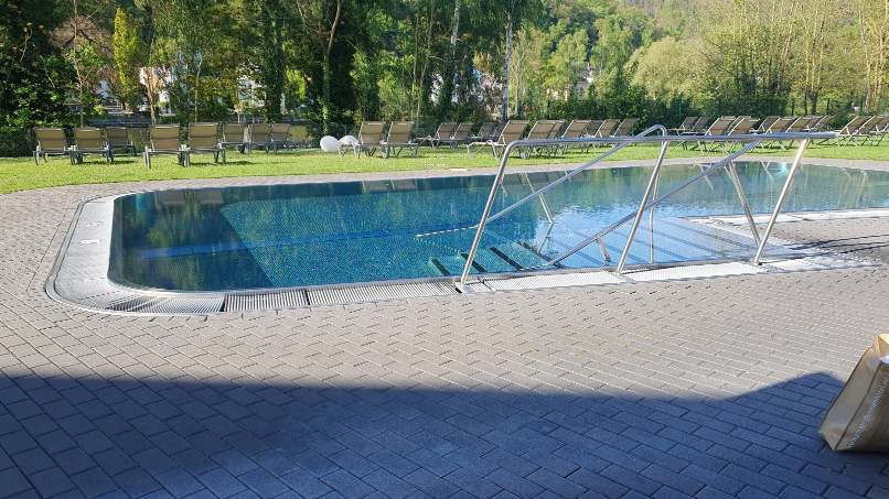 Thermenbecken in der Sauna